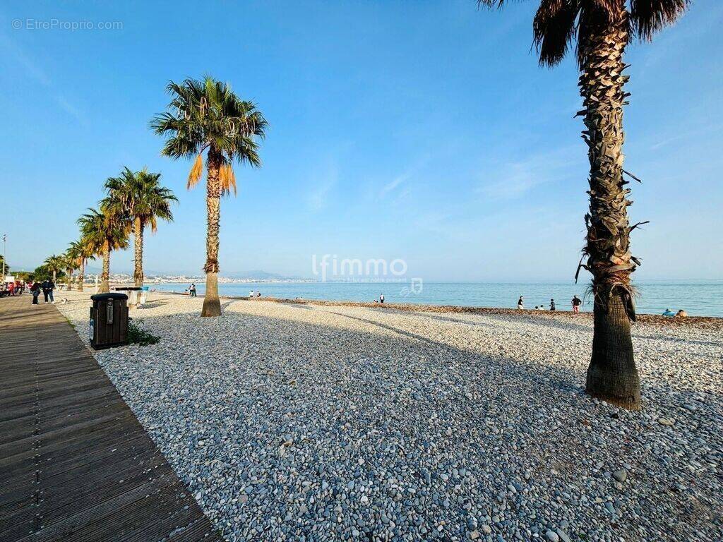 Appartement à VILLENEUVE-LOUBET