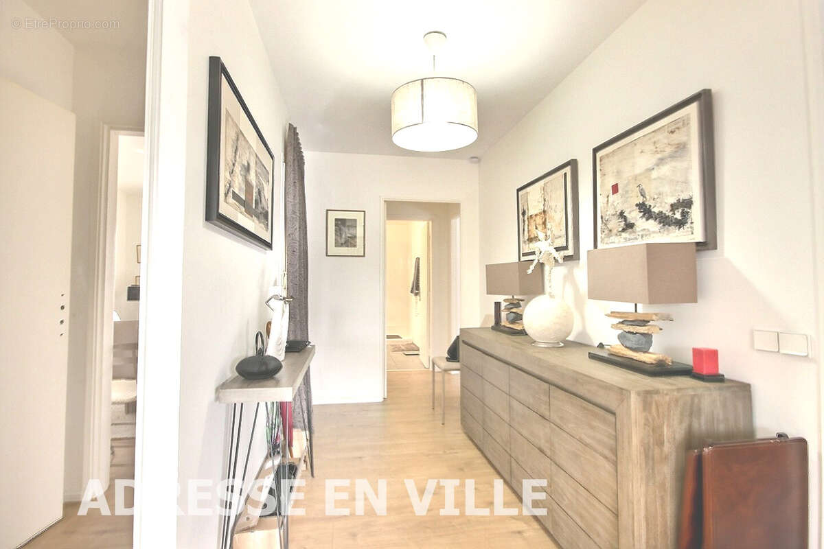 Appartement à LEVALLOIS-PERRET