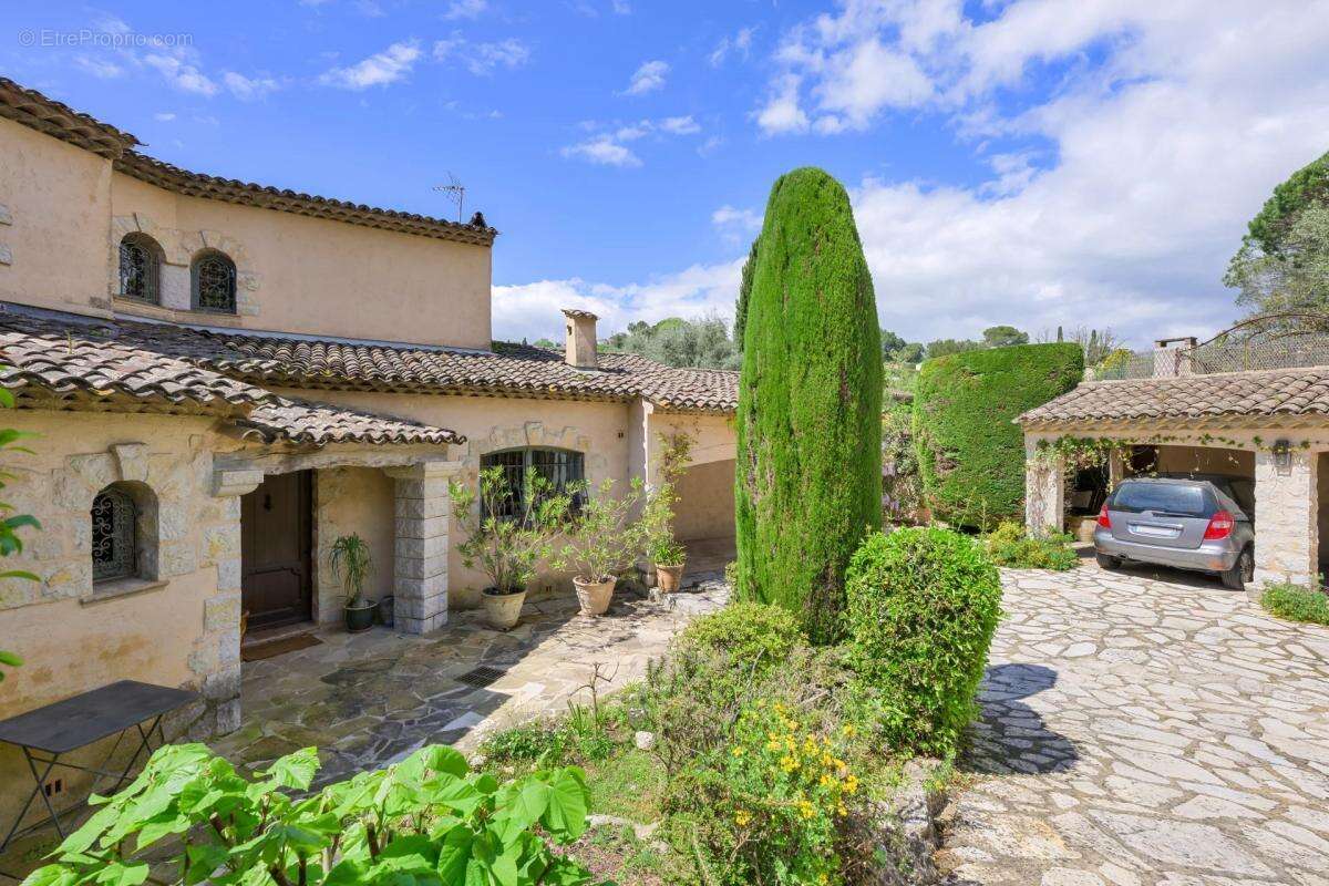 Maison à MOUGINS