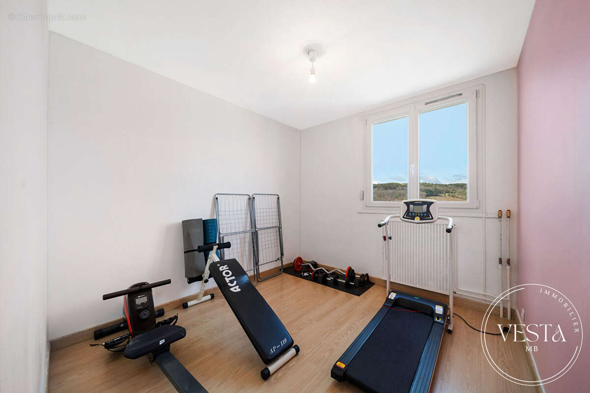 Appartement à CHENOVE