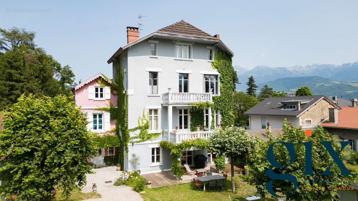 Maison à LA TRONCHE