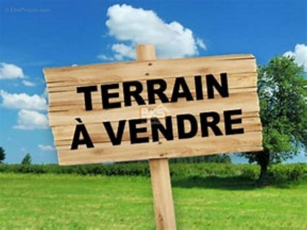 Terrain à SAINT-SATURNIN-LES-APT