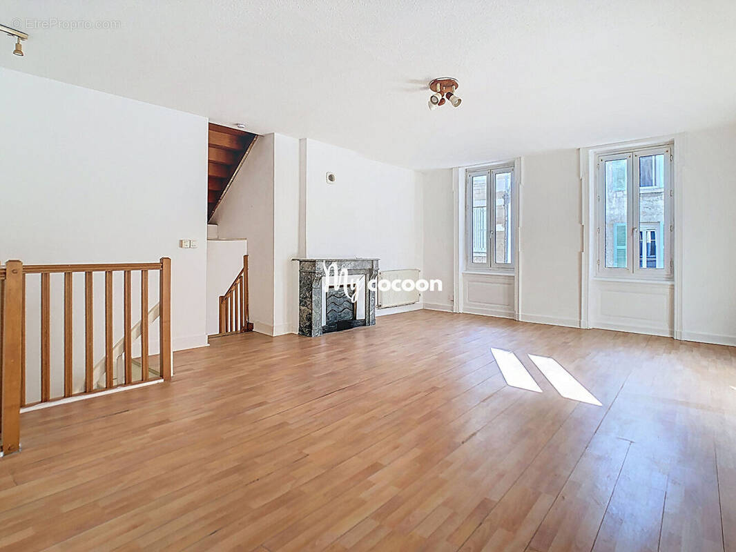 Appartement à SAINT-JEAN-LE-VIEUX