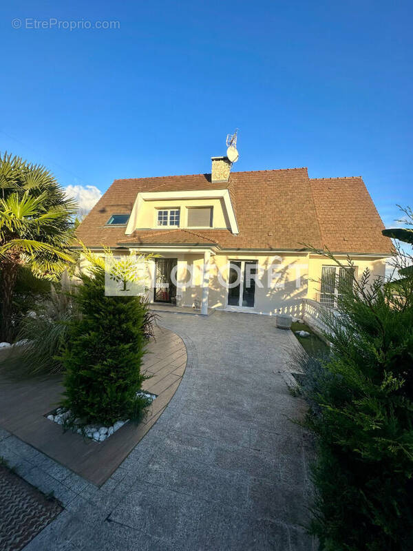 Maison à COURTRY