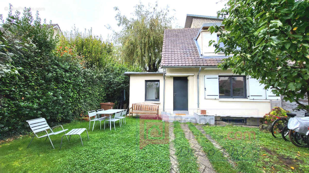 Maison à LE CHESNAY