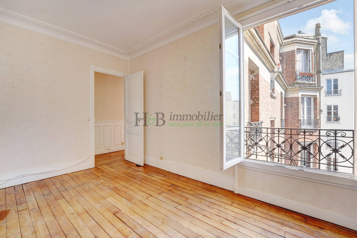 Appartement à PARIS-20E