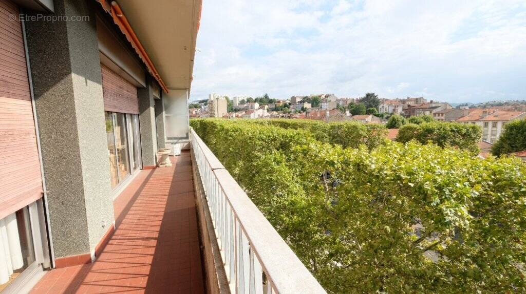 Appartement à SAINT-ETIENNE