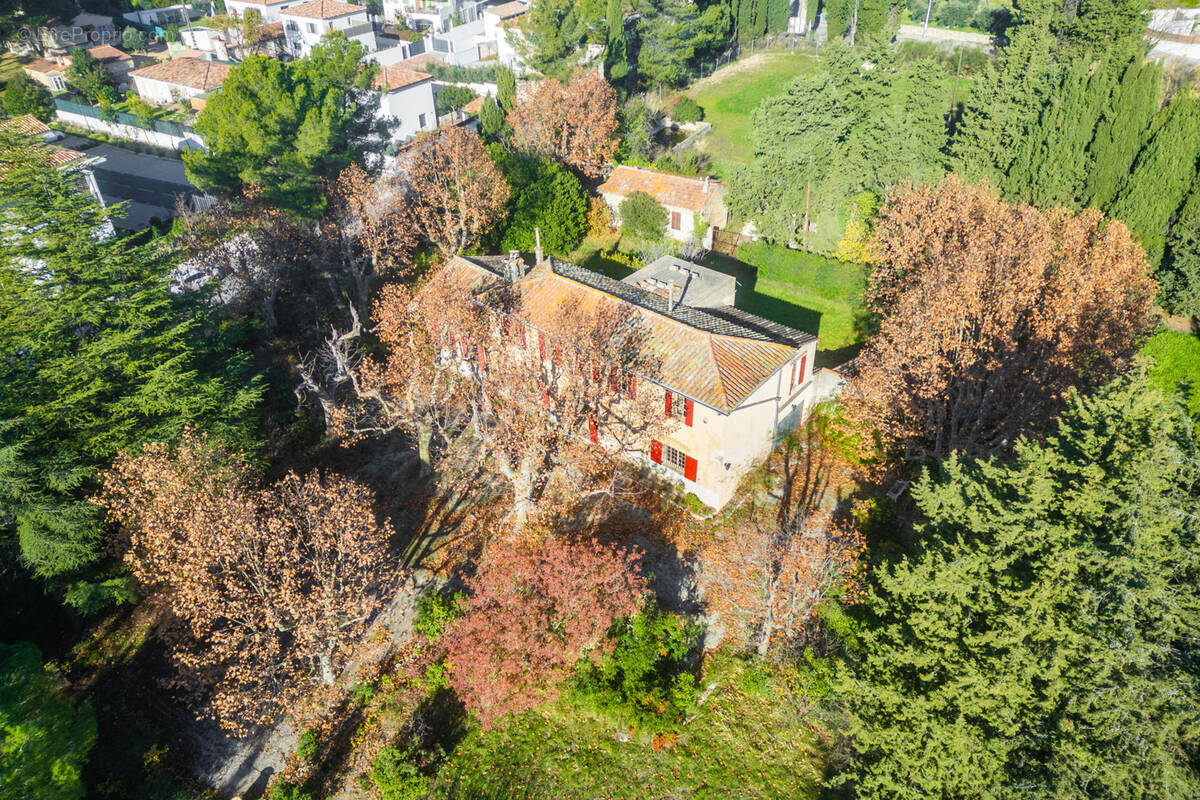 Maison à VENTABREN