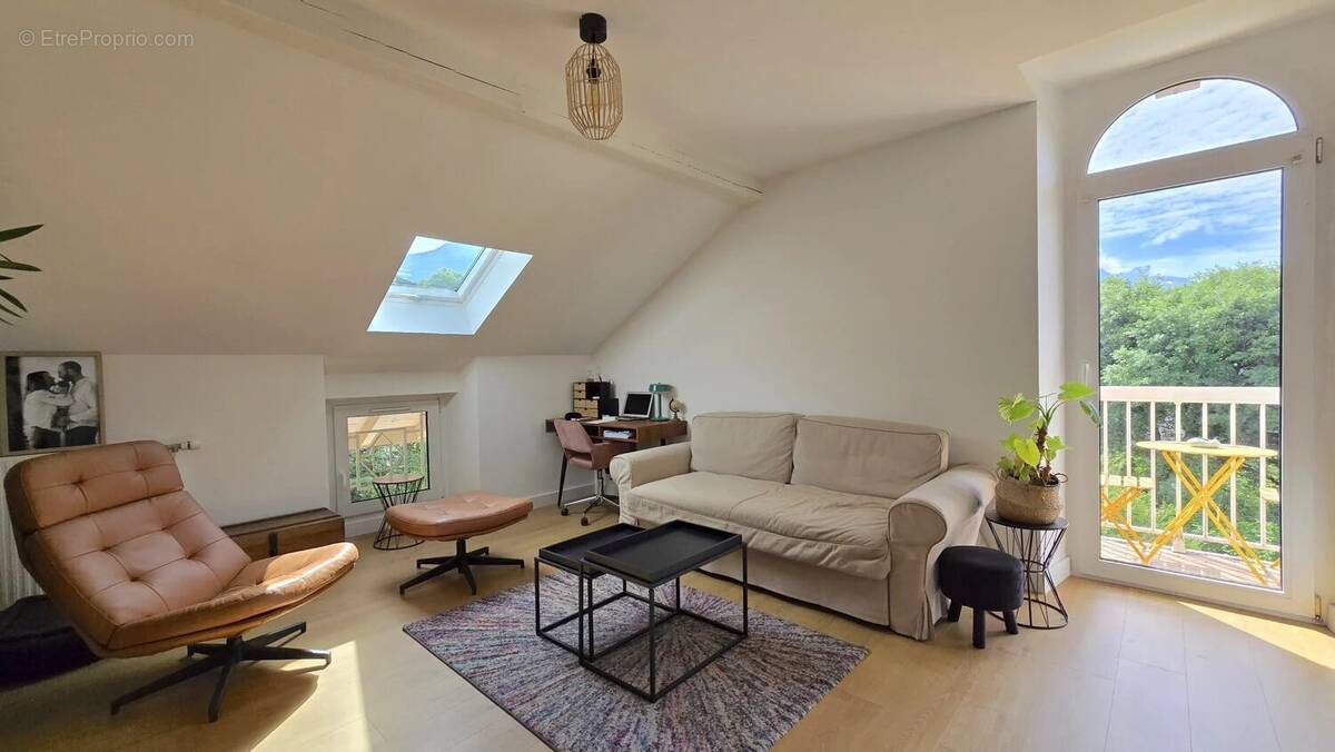 Appartement à AIX-LES-BAINS