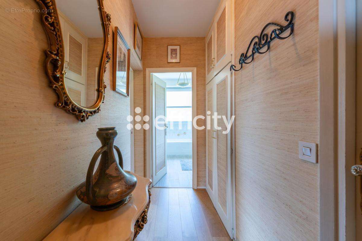 Appartement à VAUCRESSON