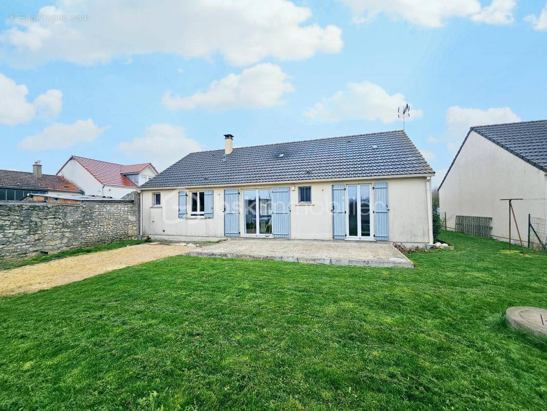 Maison à BEAUNE-LA-ROLANDE
