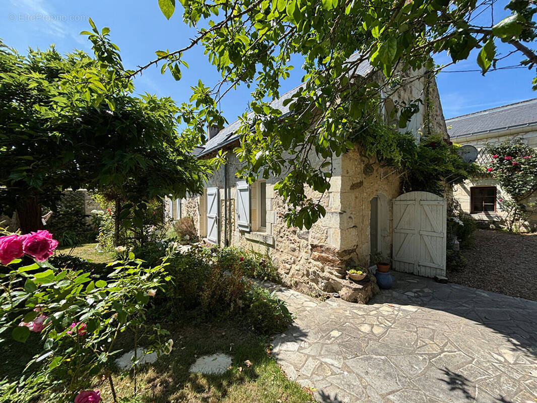 Maison à GENNES