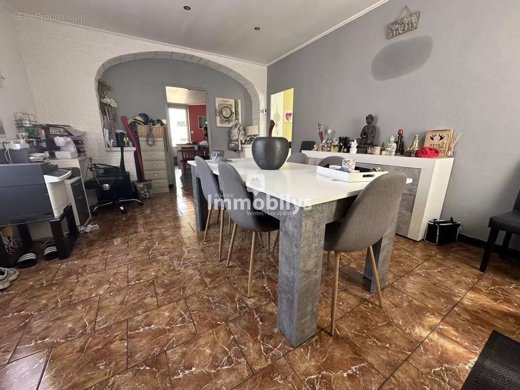 Maison à WAZIERS