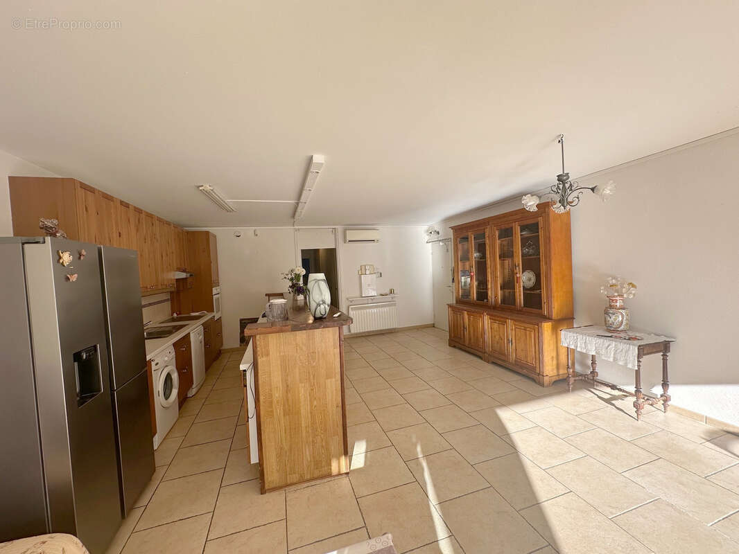 Appartement à MAUGUIO