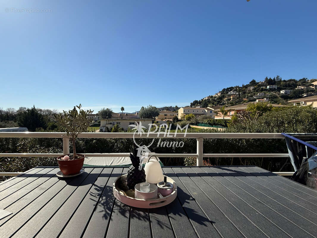 Appartement à MANDELIEU-LA-NAPOULE