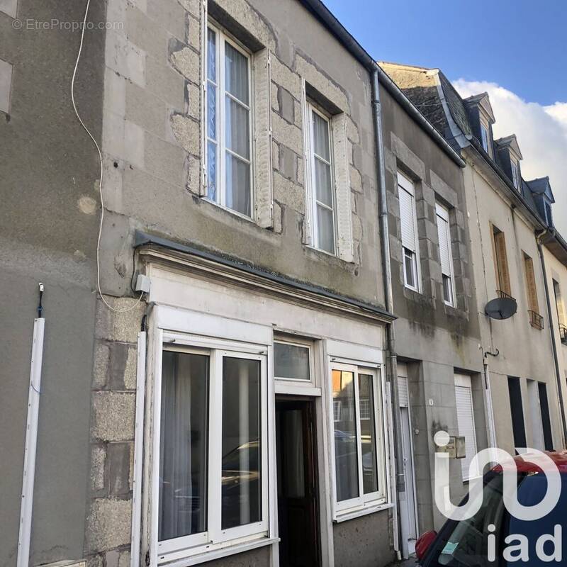 Photo 1 - Maison à JAVRON-LES-CHAPELLES