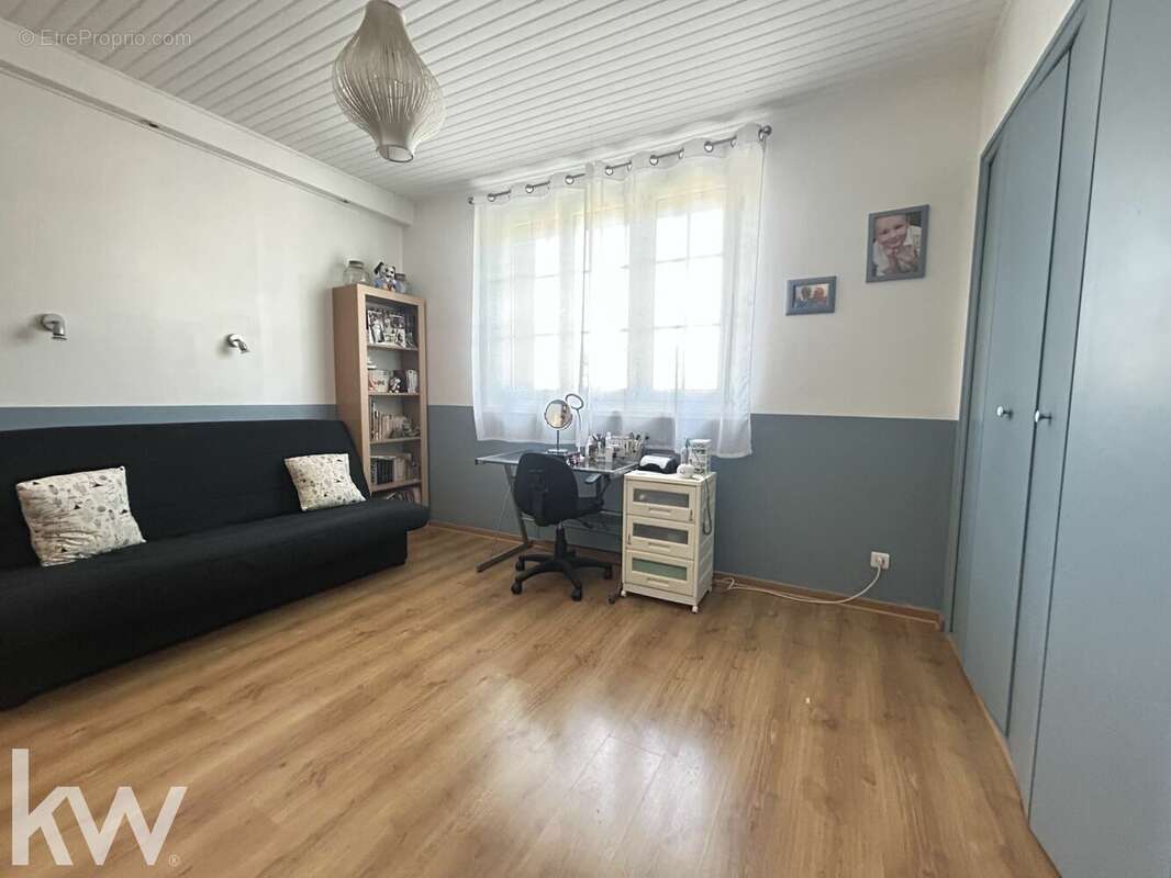 Maison à JONS