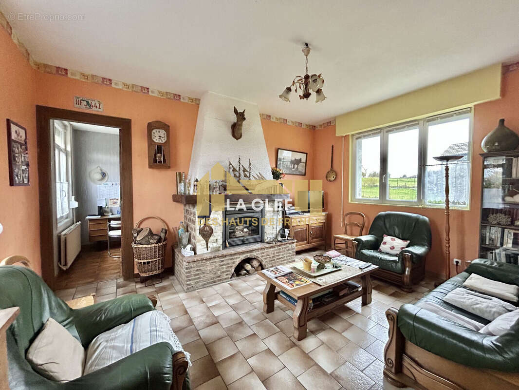 Maison à CROISILLES