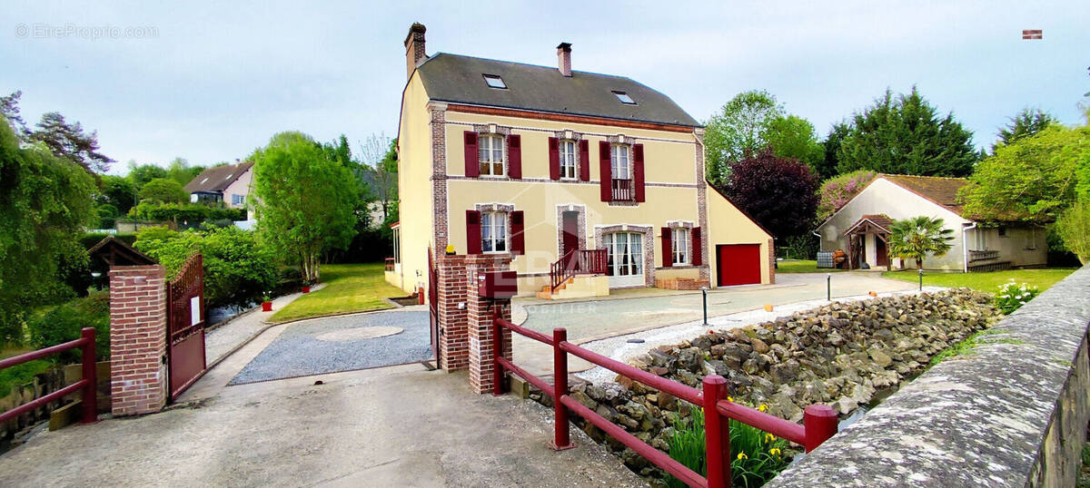 Maison à LA FERTE-BERNARD