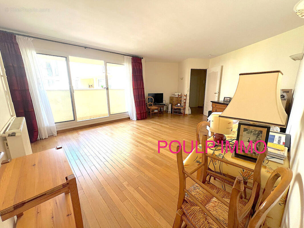 Appartement à BOUGIVAL