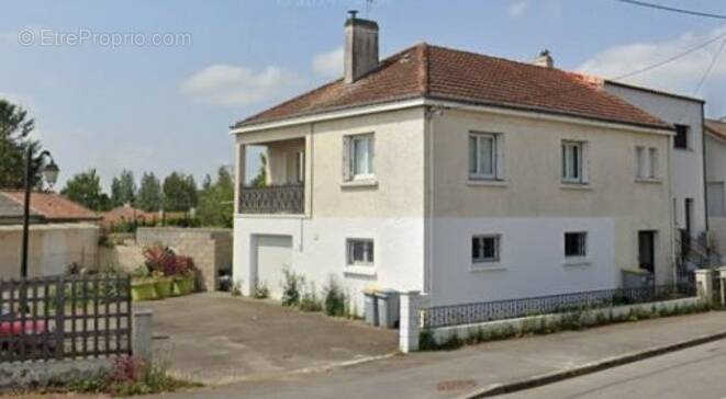 Maison à BOUAYE