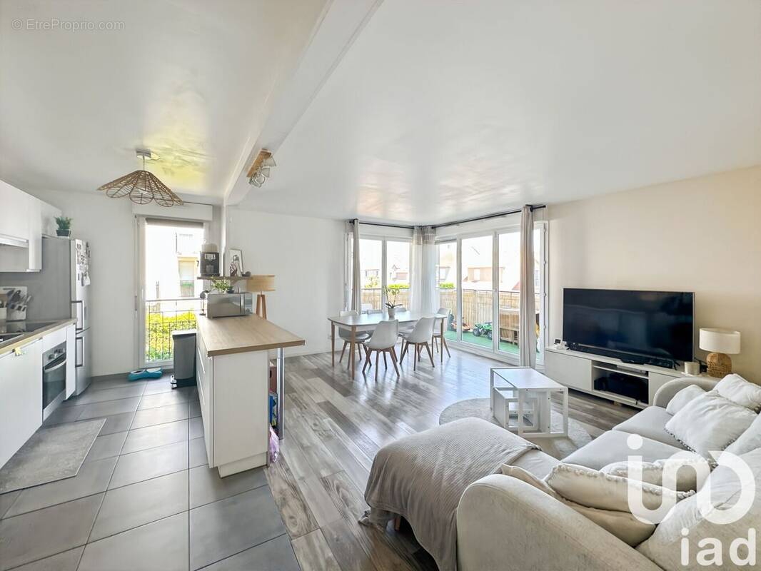 Photo 1 - Appartement à SAINTE-GENEVIEVE-DES-BOIS