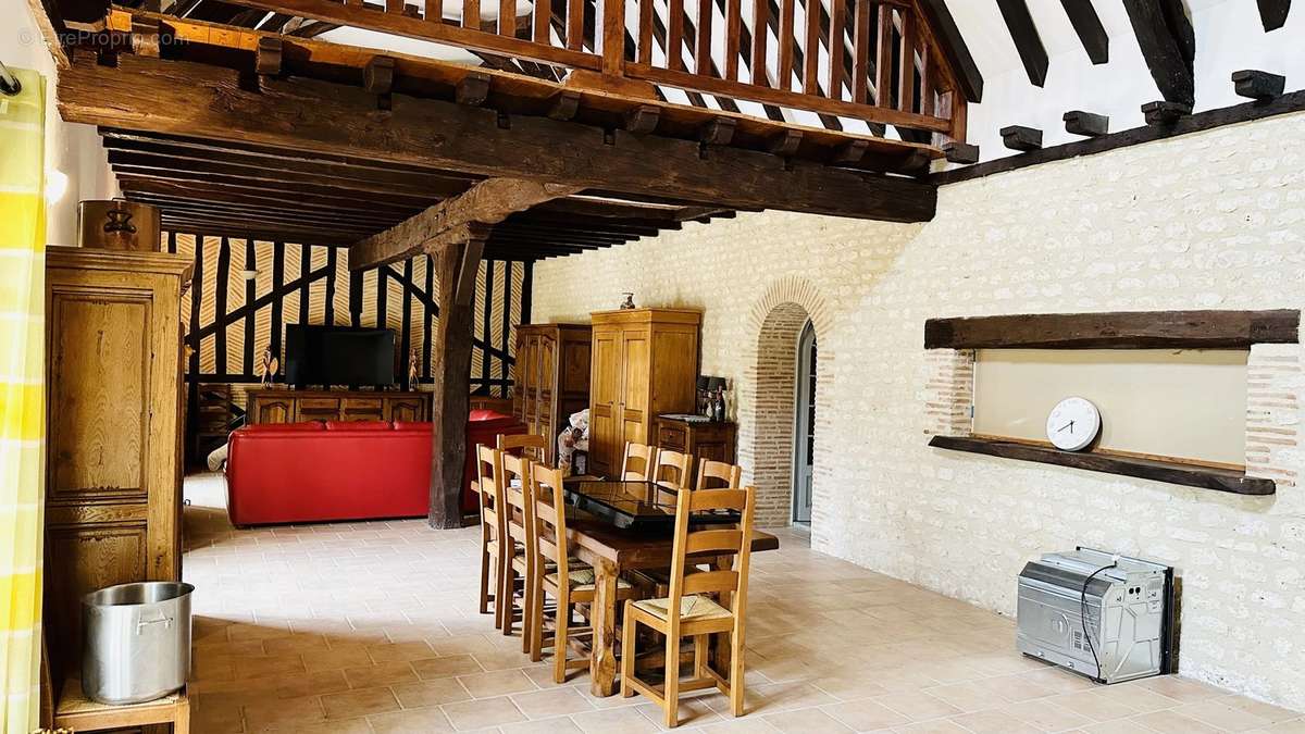 Maison à GARDONNE