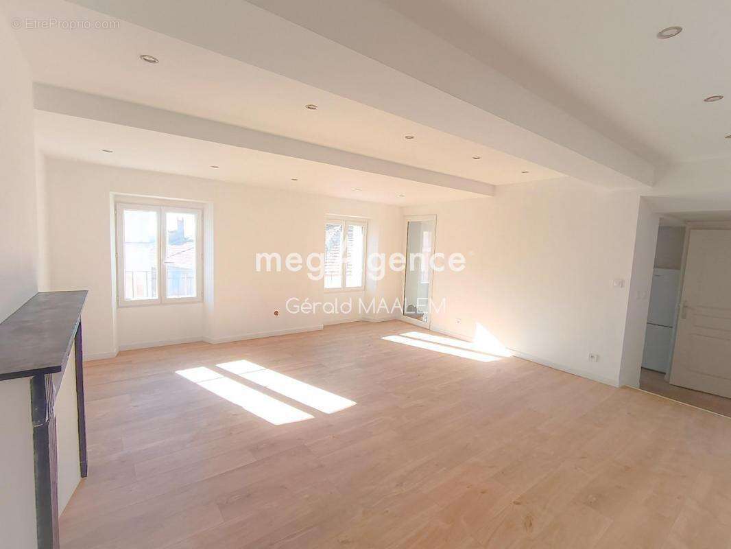 Appartement à FREJUS