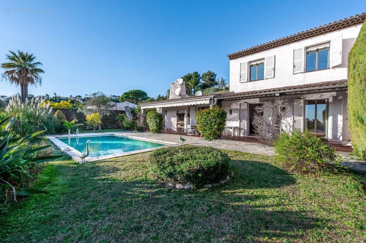 Maison à VILLENEUVE-LOUBET