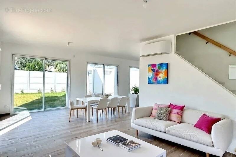 Maison à LE POULIGUEN
