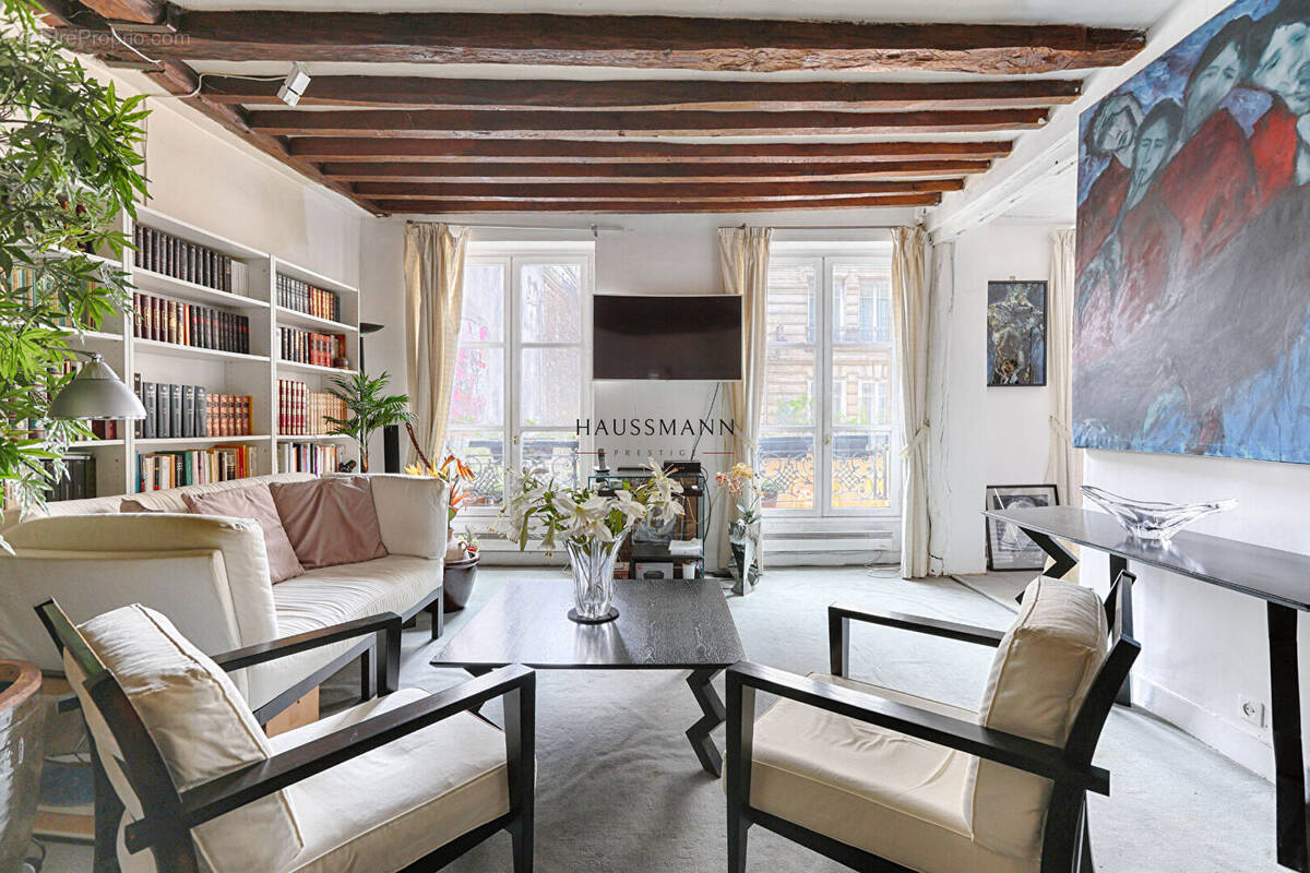 Appartement à PARIS-4E