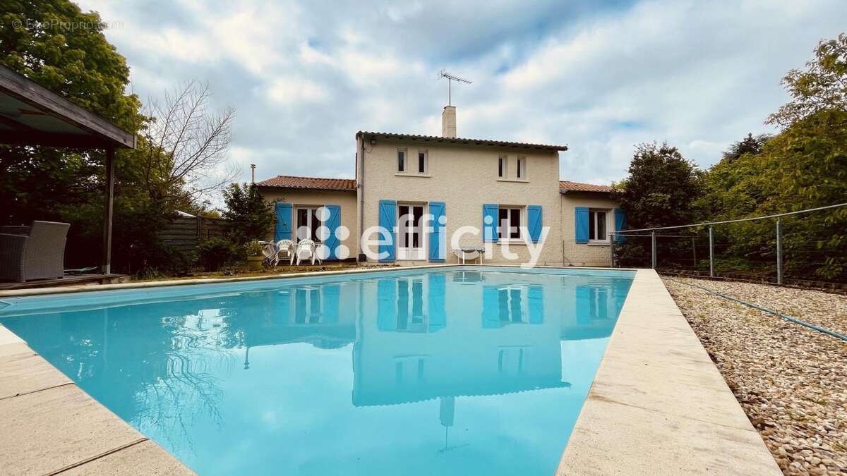 Maison à CIVRAY