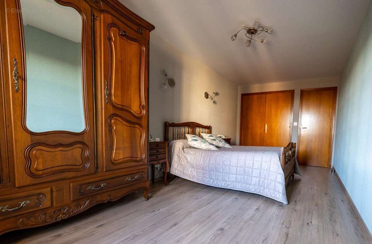 Maison à VIOLAY