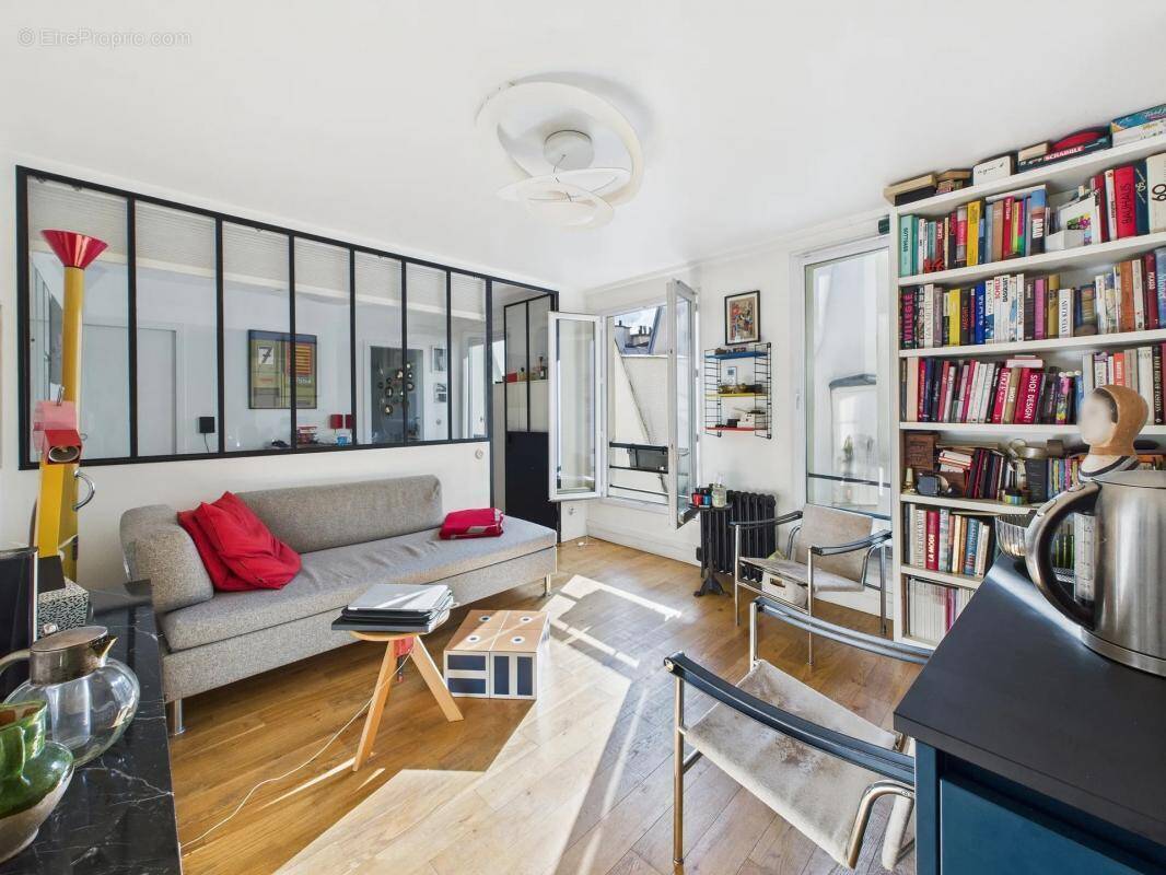 Appartement à PARIS-3E