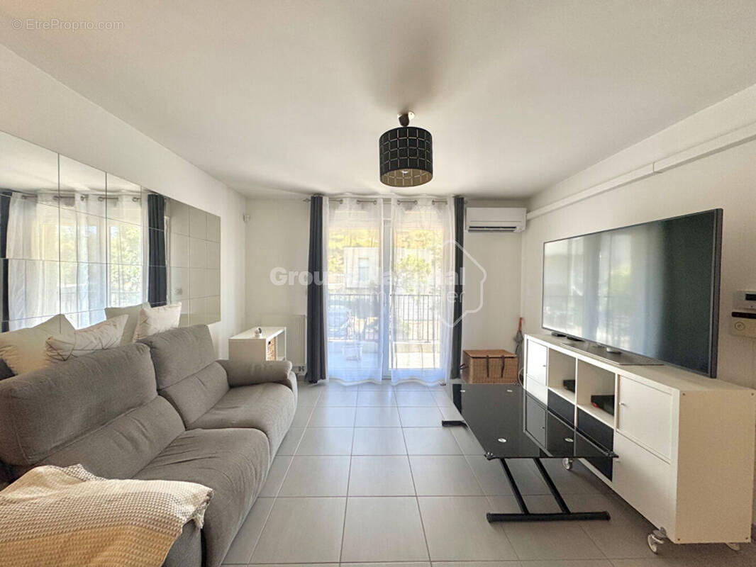 Appartement à LE ROVE