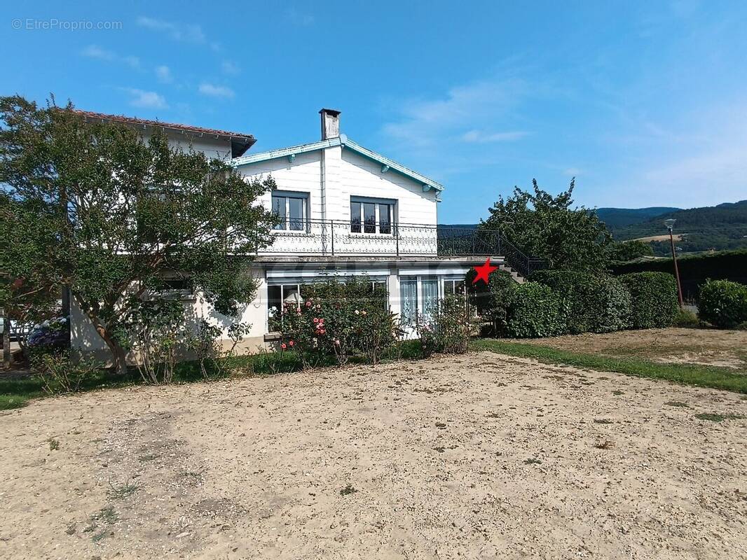 Maison à LABRUGUIERE