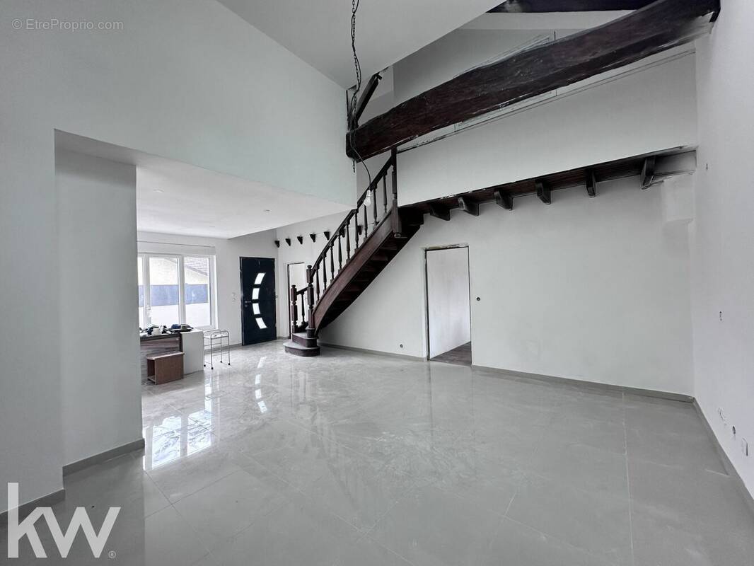 Appartement à LA VERPILLIERE