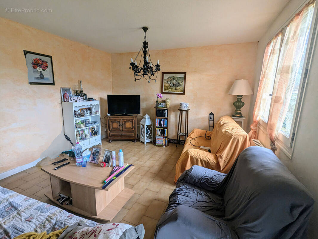 Photo 1 - Maison à ESCOURCE