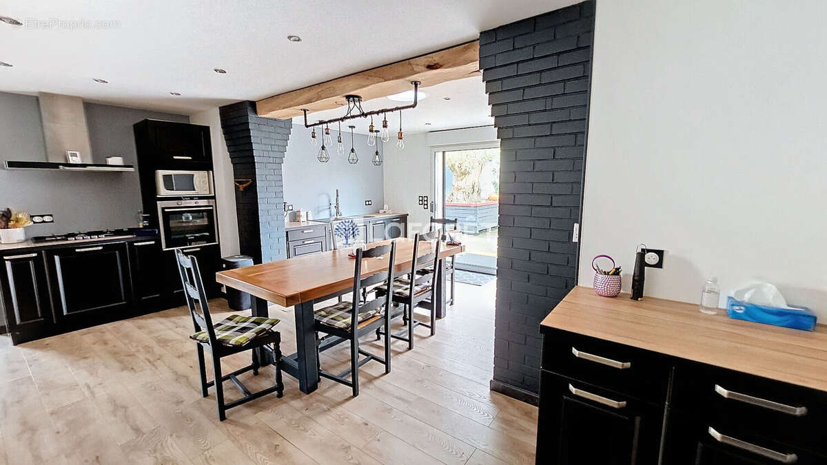 Maison à CHARMES