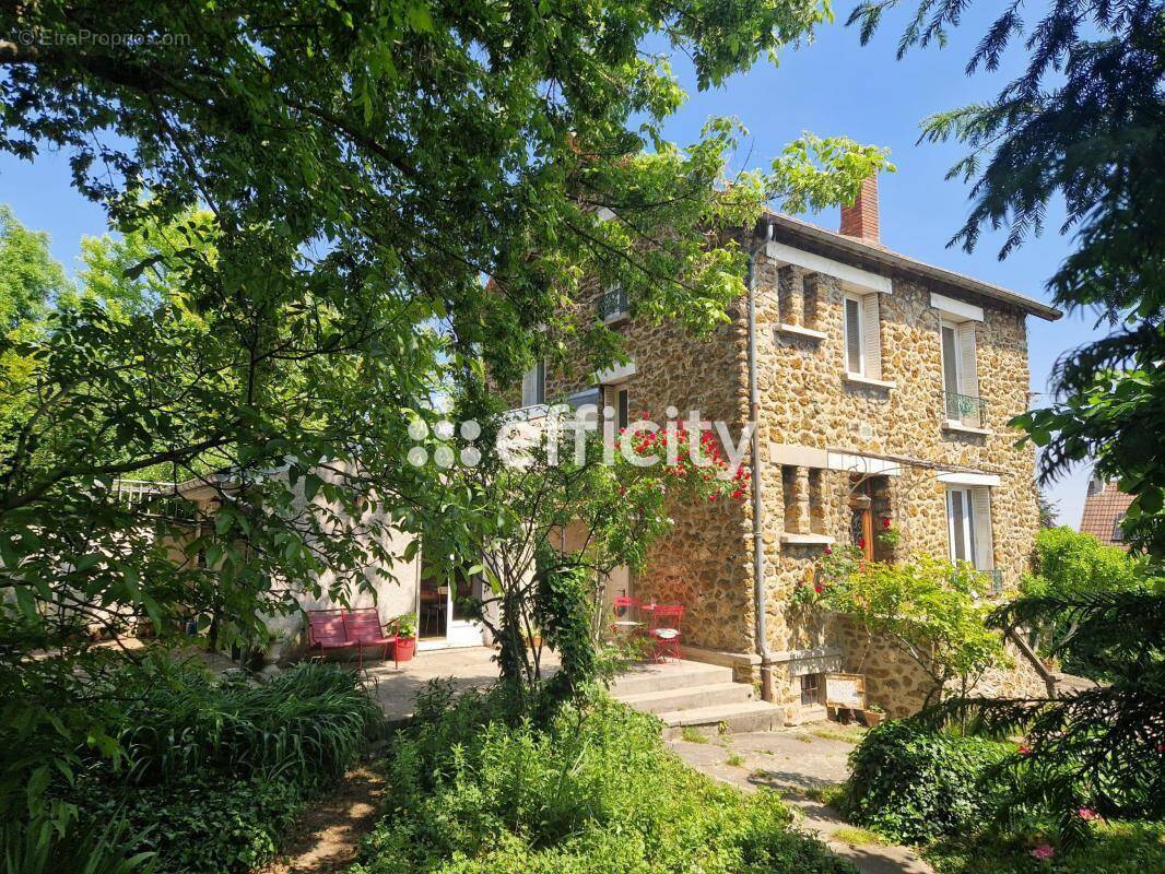 Maison à VILLEJUIF