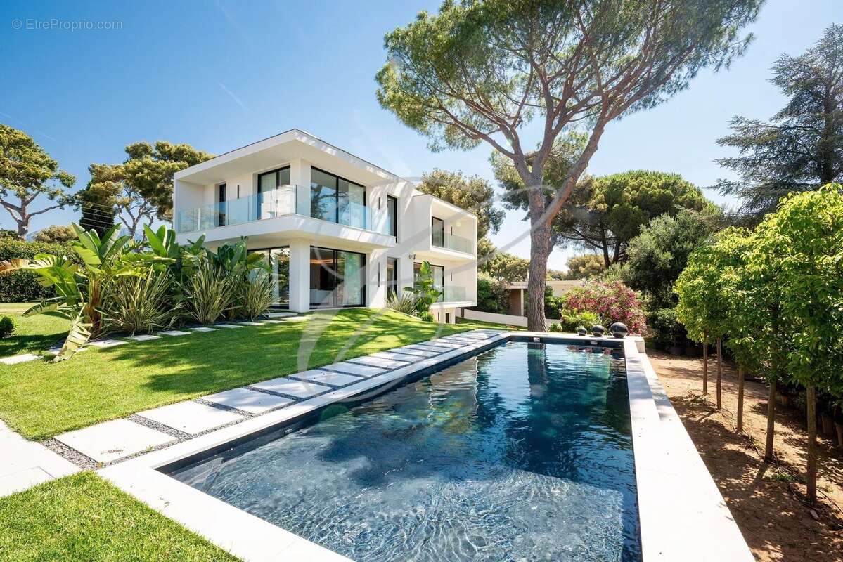 Maison à ROQUEBRUNE-CAP-MARTIN