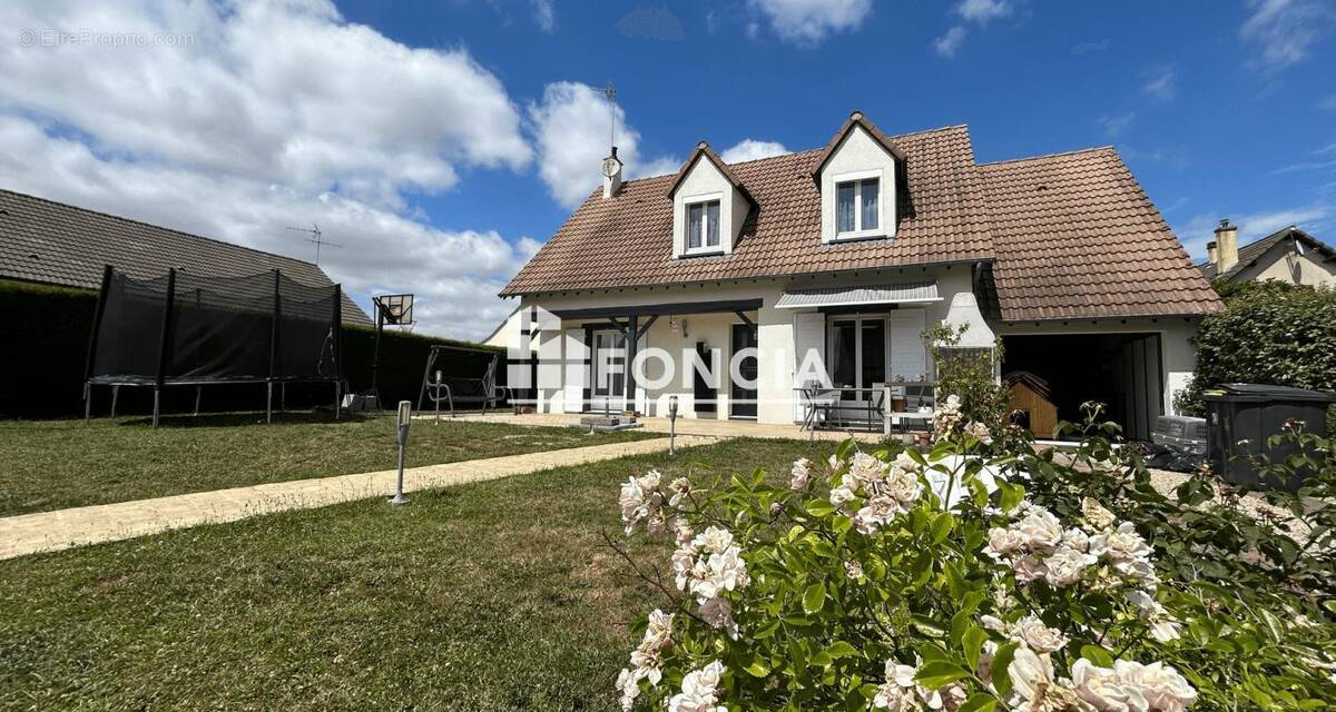 Maison à LUCE