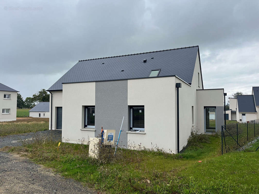 Maison à ARGENTRE