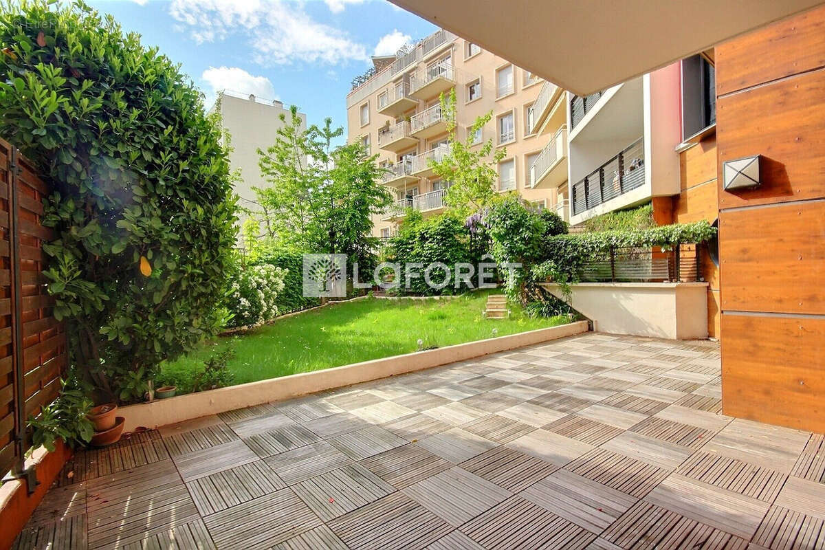 Appartement à SURESNES