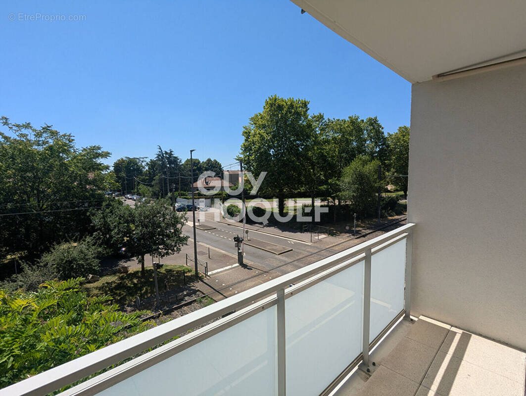 Appartement à DECINES-CHARPIEU