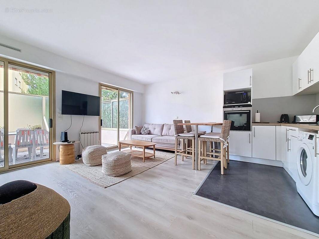 Appartement à LE CANNET