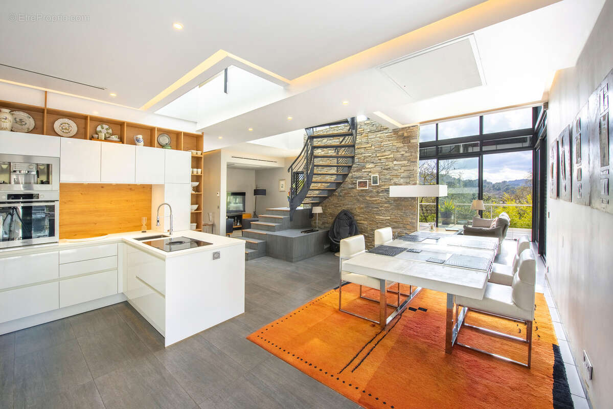 Maison à MOUGINS