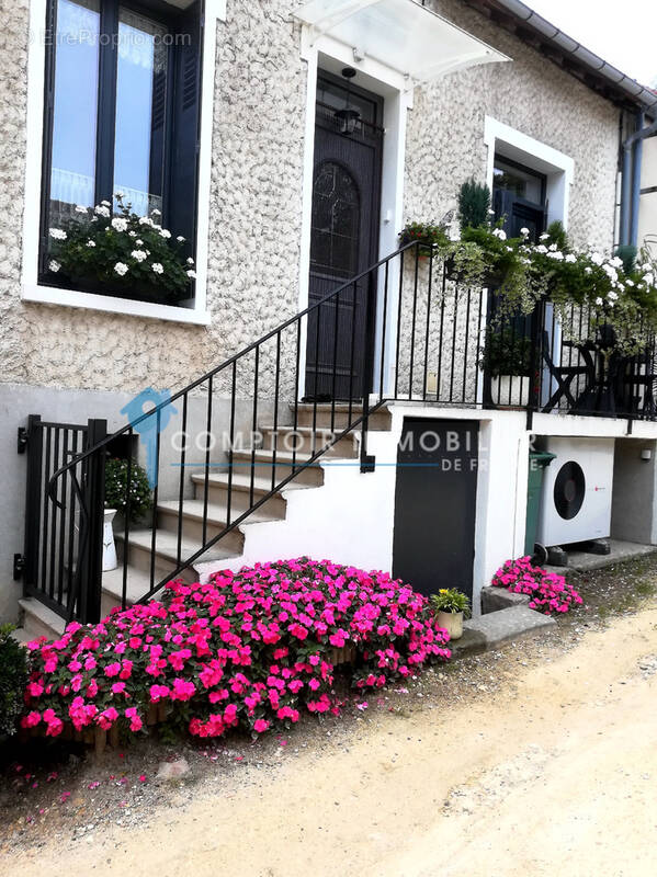 Maison à CERNY