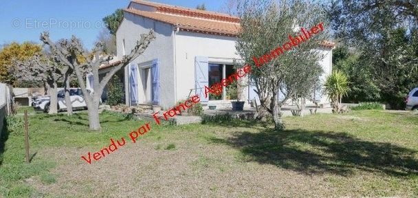 Maison à PEZILLA-LA-RIVIERE