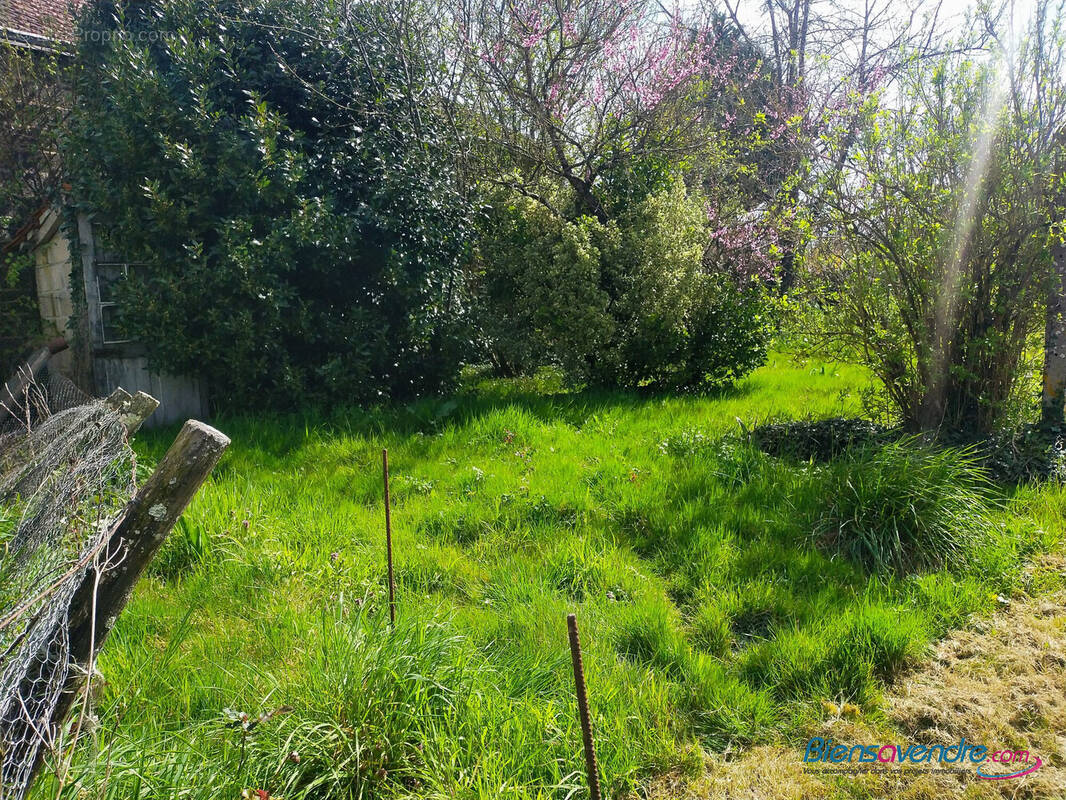Terrain à GENCAY